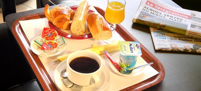 Le petit déjeuner - Hotel à Lorient - Les Pêcheurs*