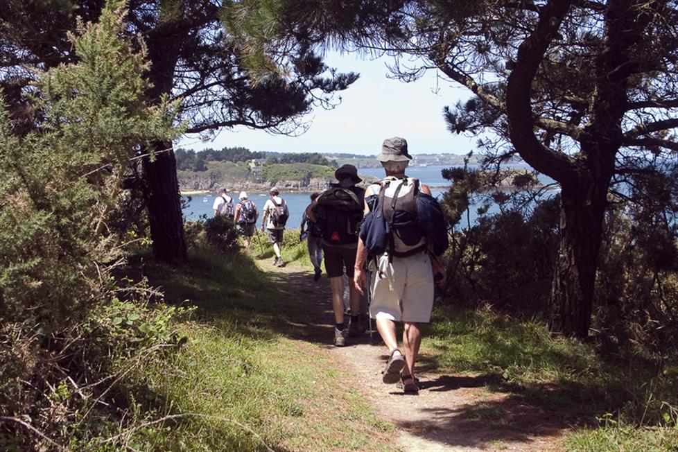 Randonnée pédestre sur le sentier côtier
