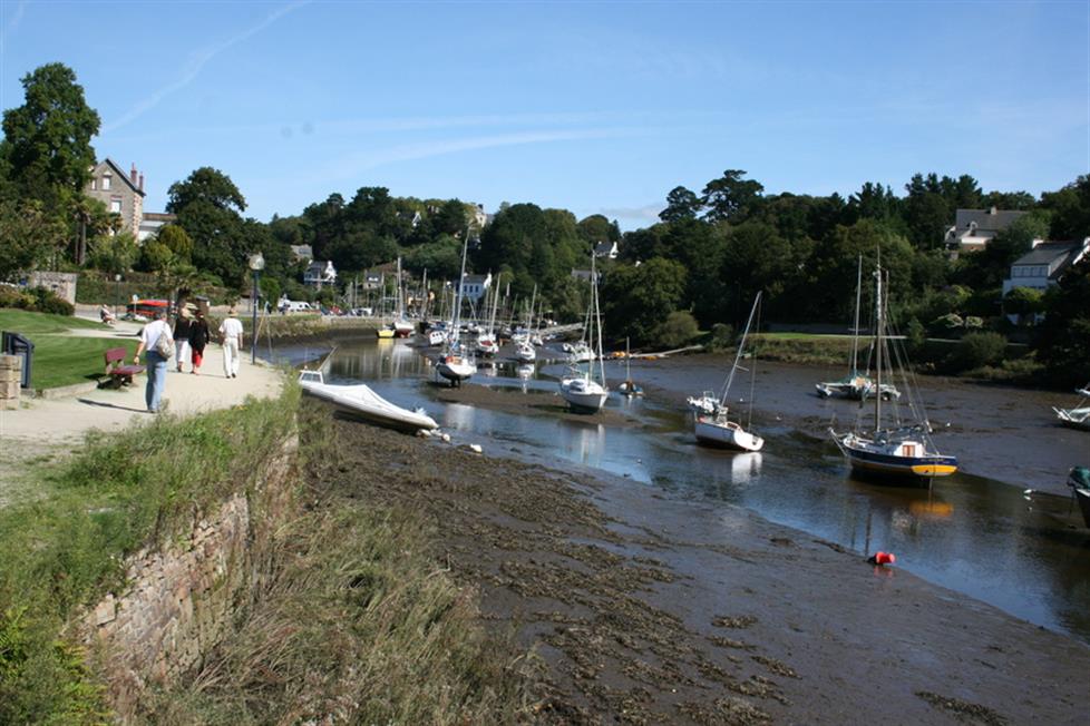 Balade le long de l'Aven